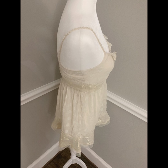 ✨3 for $25✨Two Feathers Top - Picture 4 of 5